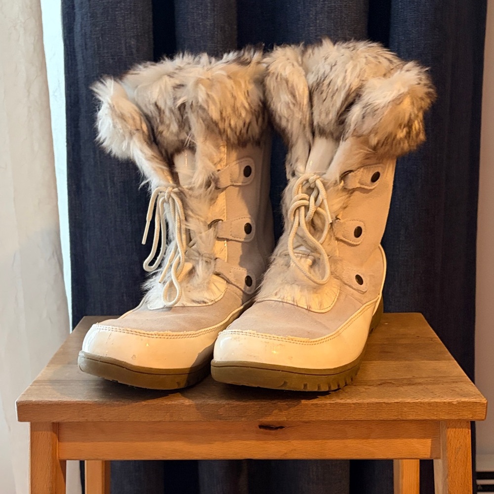Women’s Sporto Minor Boots- White